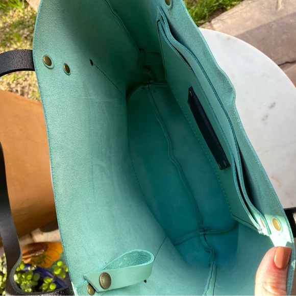 SOLD Portland Leather Goods Mint Smooth Leather Tote - Picture 13 of 16